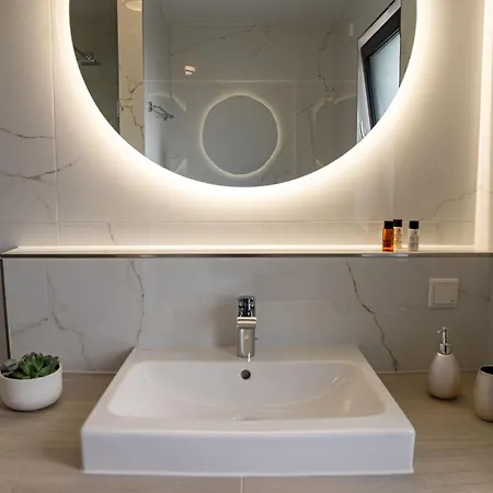 Dom 公寓式酒店 3*