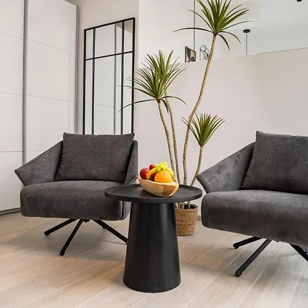 Ξενοδοχείο με διαμερίσματα Dom