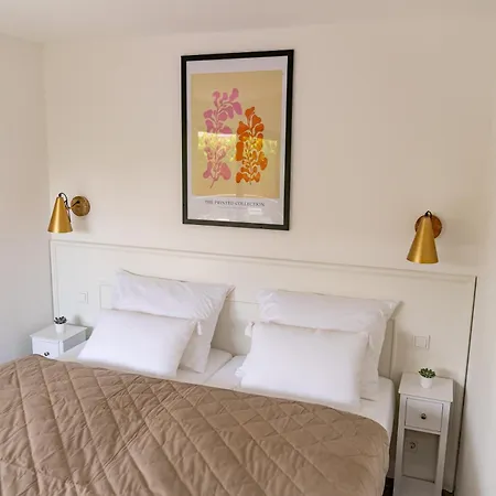 Ξενοδοχείο με διαμερίσματα Dom