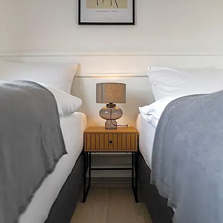 Dom Aparthotel 3*