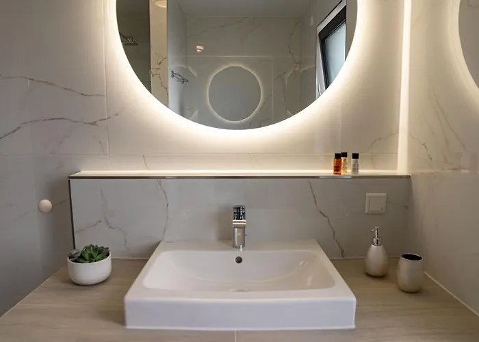 Dom Apartmanhotel 3*