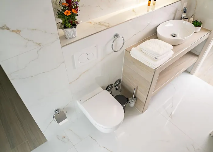 Dom Apartmanhotel 3*